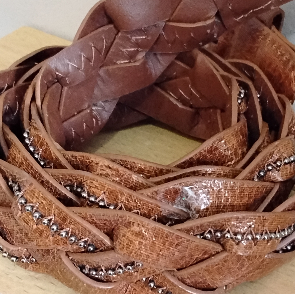 4/$20➡️ LA EXPRESS Cognac Brown Faux Leather Bead Trim Braided Belt – Size Large - Picture 6 of 11
